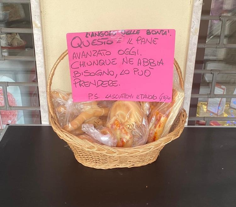 Il pane avanzato per chi ne ha bisogno: Michela ci riprova nel suo “L’angolo delle bontà” a Bomporto