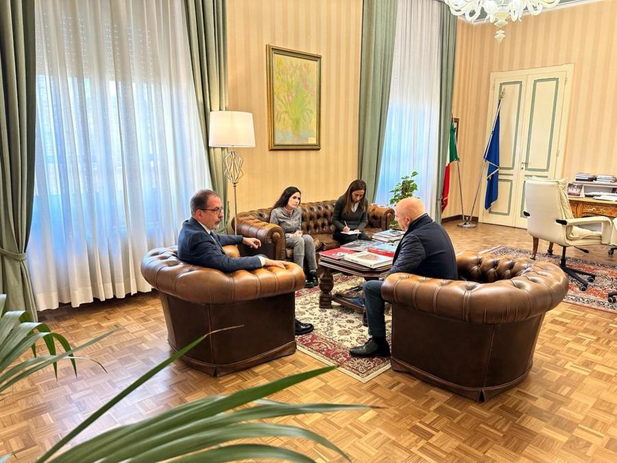 
	Un momento dell'incontro voluto dal prefetto di Nuoro Giancarlo Dionisi

