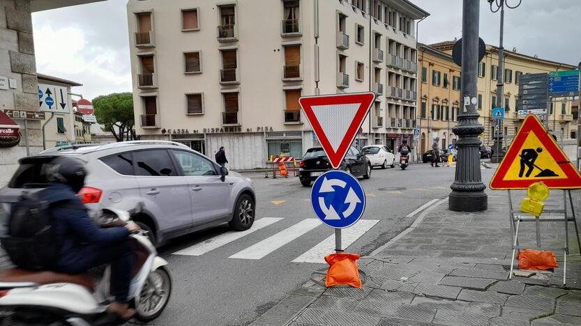 Pisa, la sperimentazione sul Lungarno andrà avanti fino al 31 gennaio