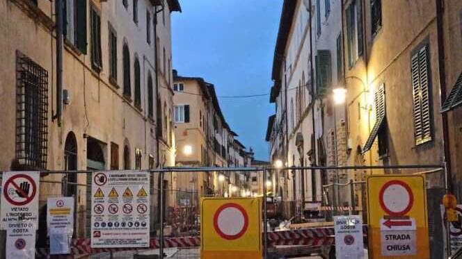 Lucca, via della Zecca chiusa fino a febbraio