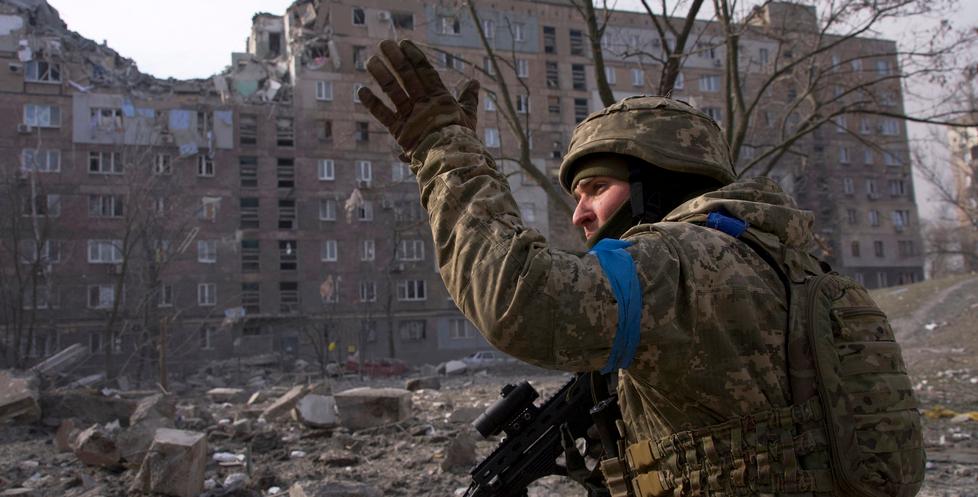 Dalla ghigliottina per Meloni al «bye bye Zaki»: ecco gli ospiti della conferenza pro Russia che si terrà a Modena<br type="_moz" />
