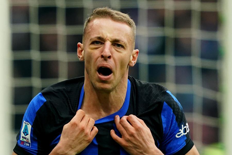 Inter campione d'inverno, ma è polemica per il Var che non vede la gomitata di Bastoni