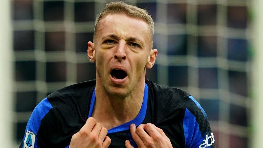 Inter campione d'inverno, ma è polemica per il Var che non vede la gomitata di Bastoni