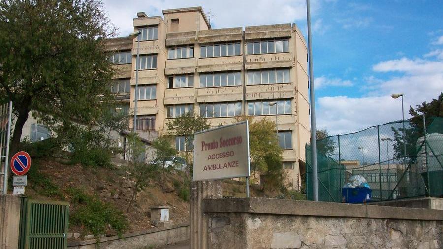 Manca il personale: il pronto soccorso di Ozieri chiude alle 20