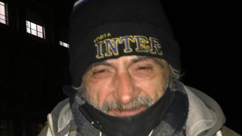 Pisa, una fiaccolata in ricordo di Kruno: il senzatetto morto in strada a cui tutti volevano bene<br>