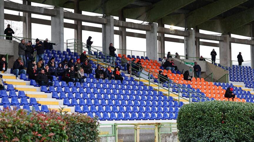 Lo stadio semi vuoto (foto Nucci/Innocenti)