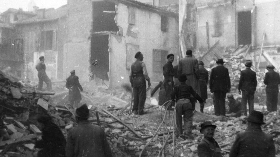 A 80 anni di distanza  la città intera ricorda le bombe sulle Reggiane