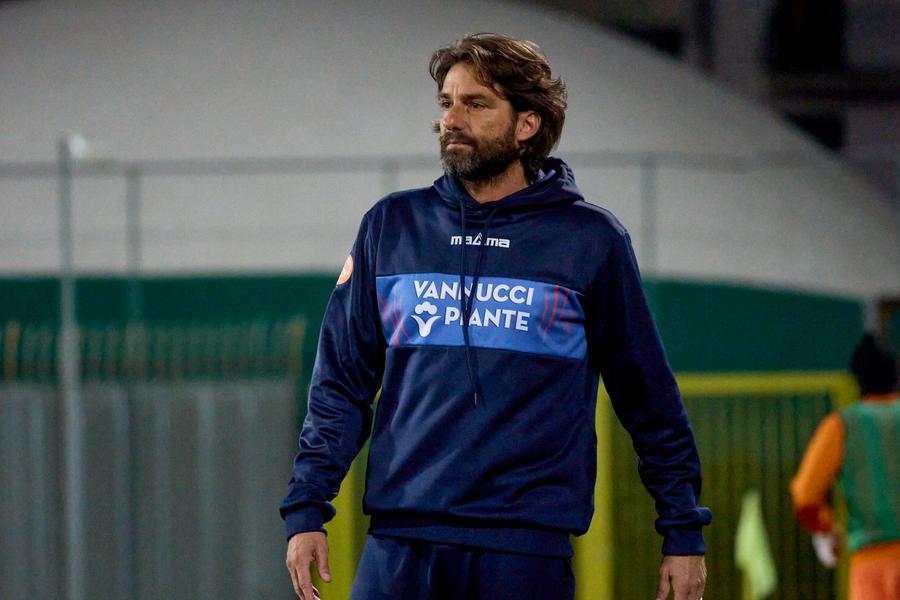 Livorno calcio, Gigi Consonni a un passo dalla panchina amaranto