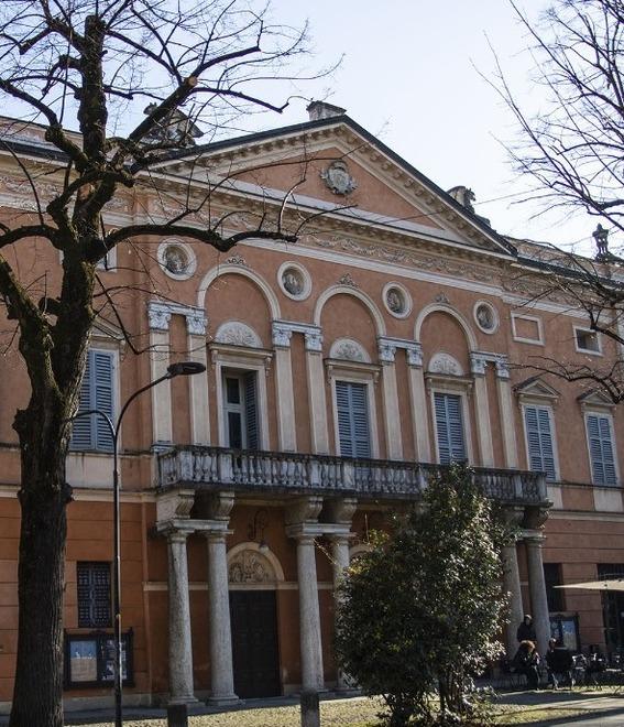 Correggio, veglione Rosso al teatro Asioli con i dodici racconti di Wu Ming2