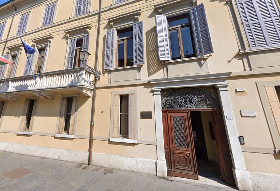 Malore a scuola, muore a 13 anni