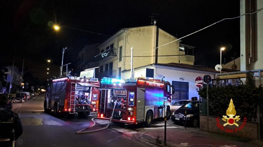 
	L'intervento dei vigili del fuoco in via Montalese

