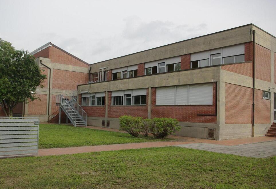 Camigliano, furto di 37 computer a scuola