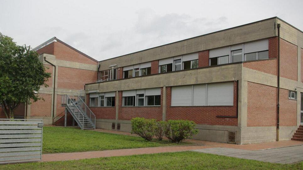 Camigliano, furto di 37 computer a scuola