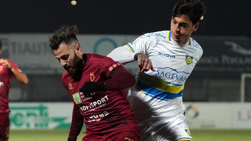 Francesco Ciccio Nicastro con la maglia granata (foto Silvi)