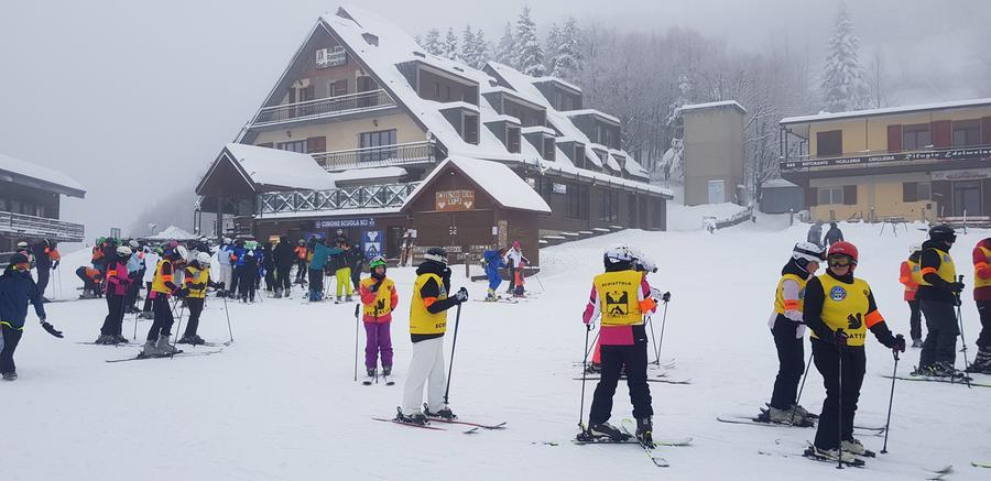 Modena, la neve fa sorridere l’Appennino: «Settimana all’insegna dello sci»