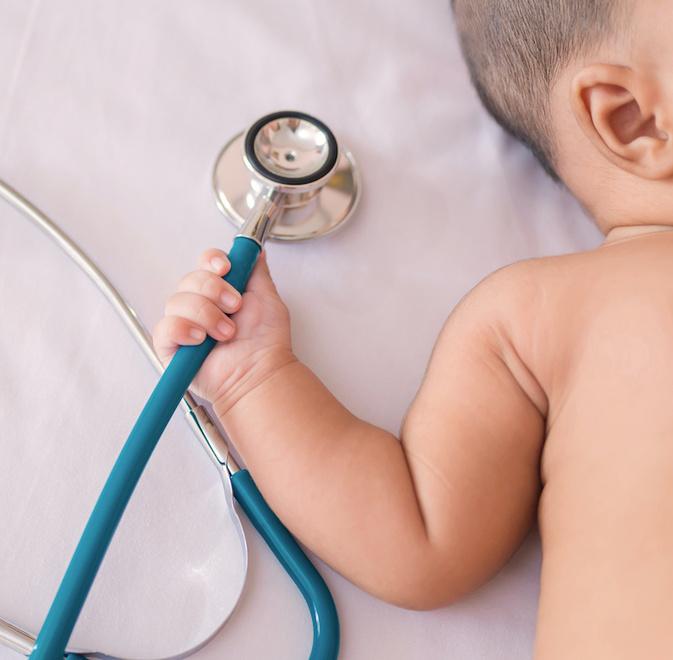 Pediatri in pensione, ma le graduatorie non si sbloccano: famiglie nel caos 