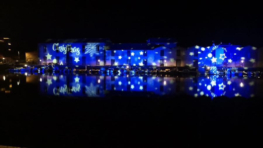 
	Proiezioni natalizie sulle facciate di Sas Conzas

