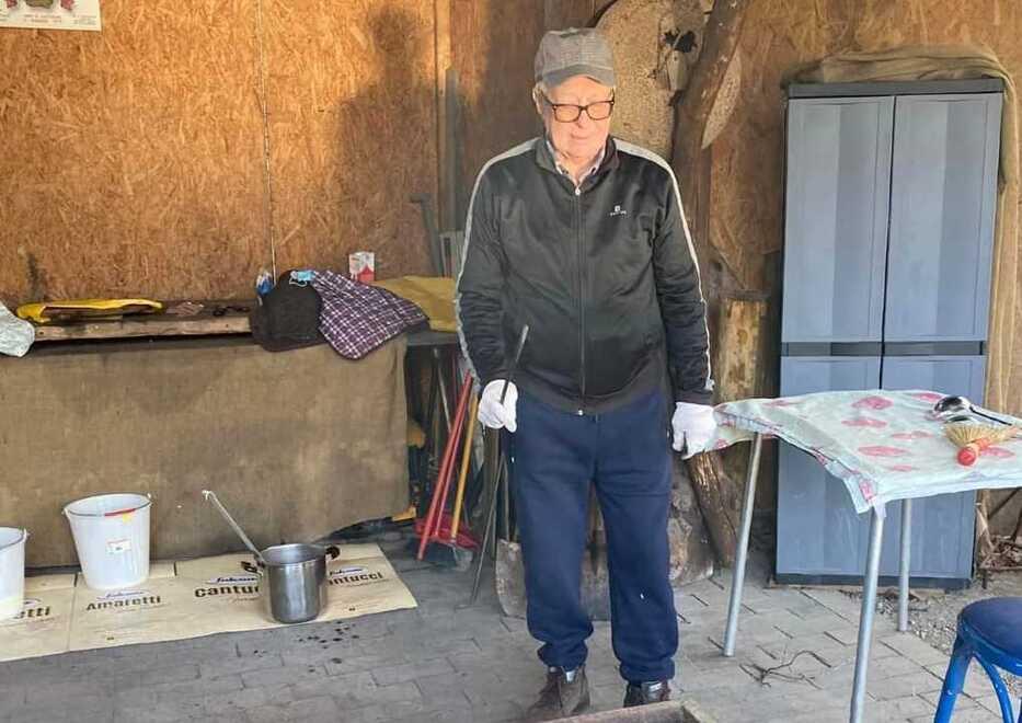 Addio all’amato nonno “Bertino”, cantore della Pontremoli più vera<br>
