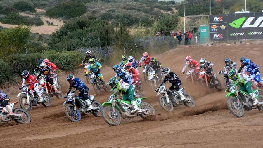 Una gara internazionale di motocross a Riola Sardo