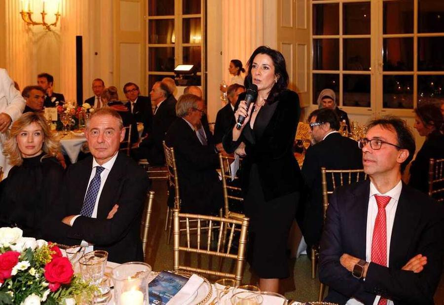 Pitti Uomo, giacche con piume tra i vip alla cena di gala: il racconto della serata glamour