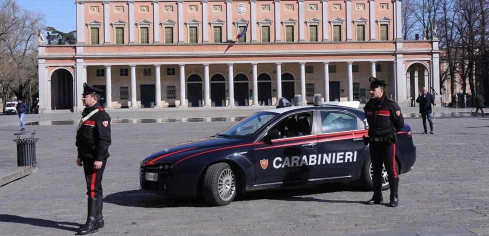 Giro di vite sui market h24: «Ma Reggio Emilia non è un Bronx»
