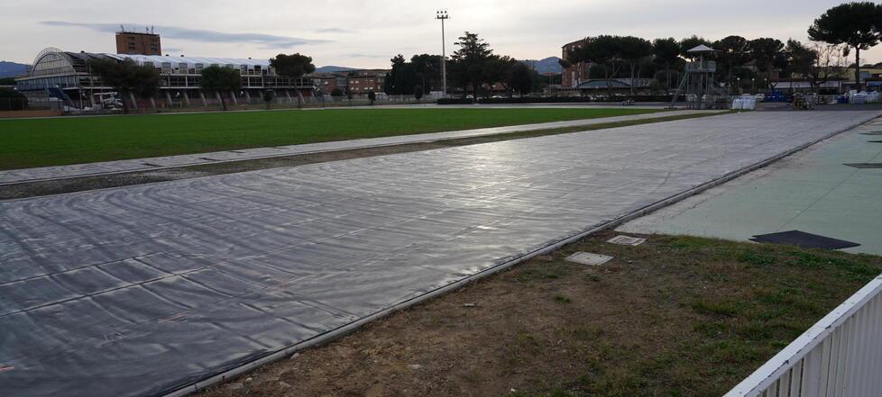 Un'immagine scattata ieri al campo scuola di via dei Pensieri chiuso dalla scorsa estate (foto Franco Silvi)
