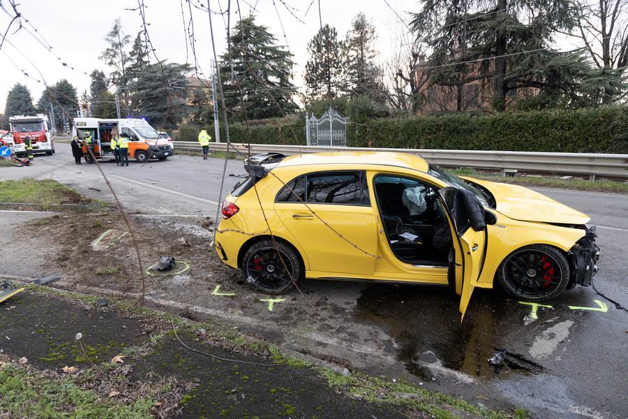 Savignano, incidente costato la vita alla mamma 52enne: indagini sugli occupanti dell’altra auto