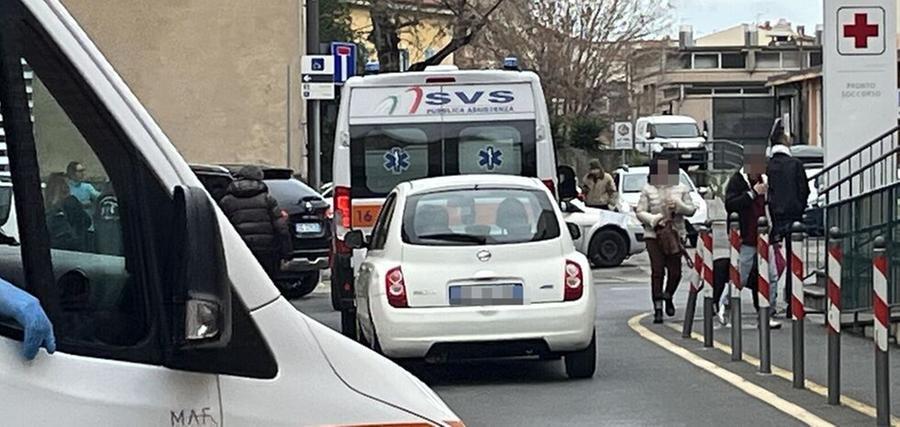 
	Ambulanze all&rsquo;esterno del pronto soccorso dell&rsquo;ospedale di Livorno (foto Franco Silvi)

