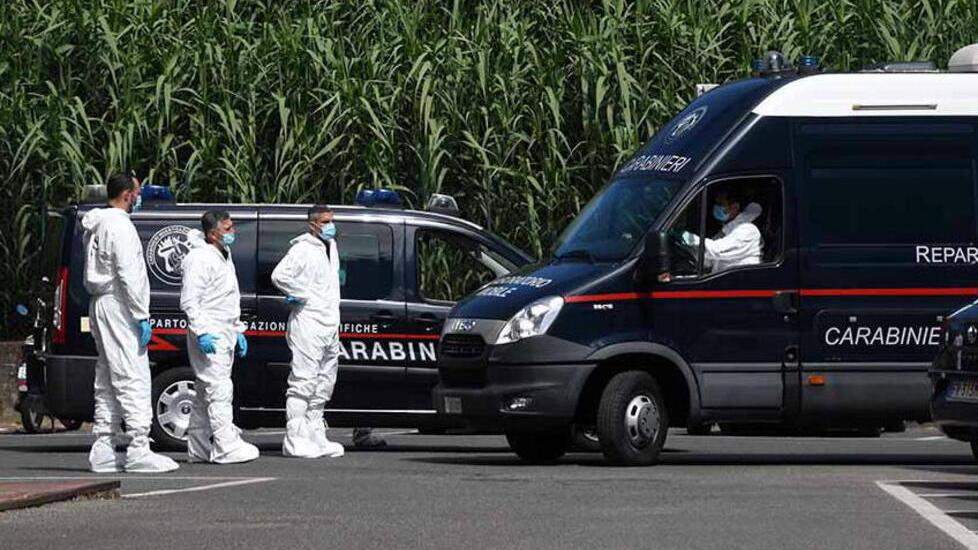 I carabinieri del reparto investigazioni scientifiche intervenuti per i rilievi nella discoteca dell’isola d’Elba (foto d’archivio)