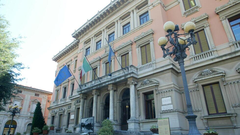 Il palazzo comunale di Montecatini in viale Verdi