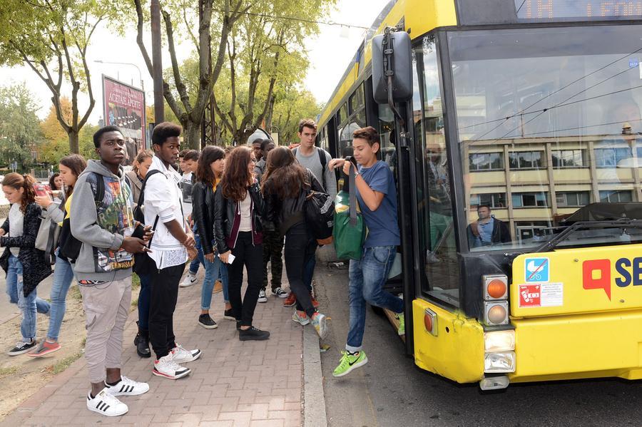Modena, appiedati dal bus SEGNALATECI I VOSTRI CASI