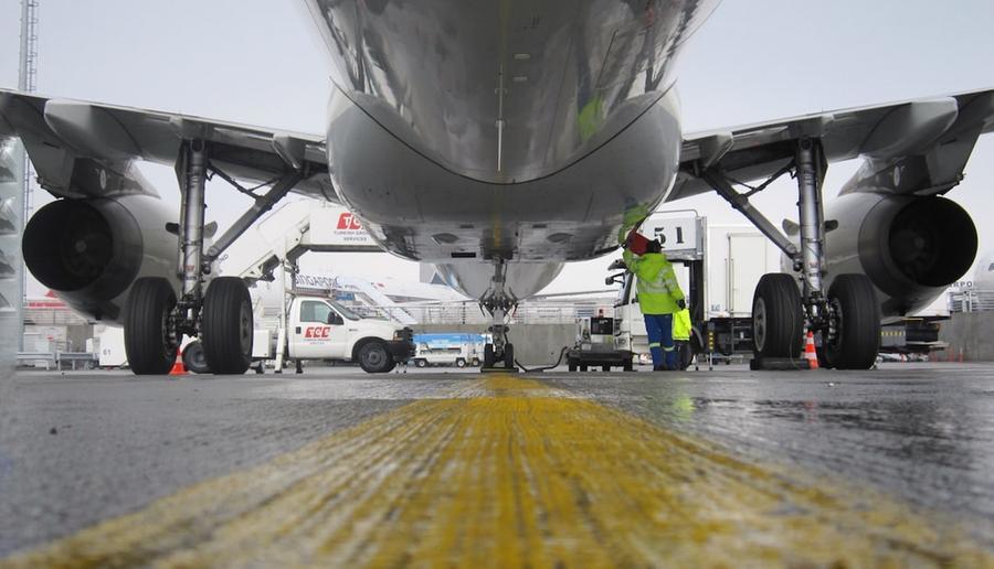 
	Un aereo prima della partenza

