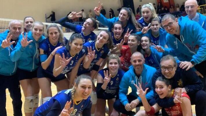 L’entusiasmo della squadra della Liberi e Forti dopo il successo contro Pomezia