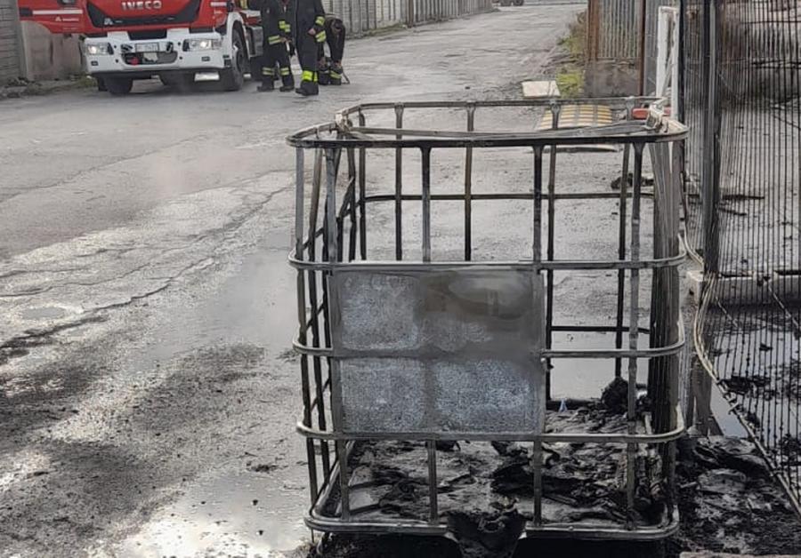 Il carrello da cui si è sprigionato il fuoco