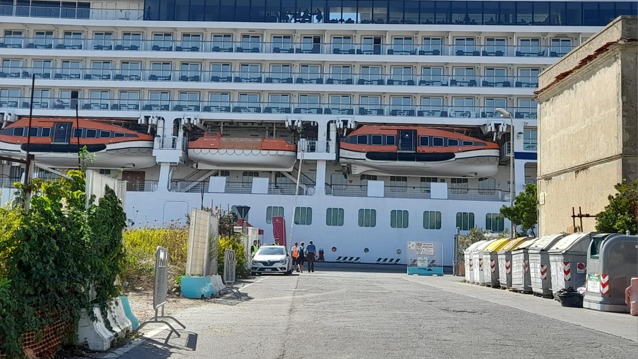 Una nave da crociera ormeggiata alla banchina 75 (foto d'archivio)