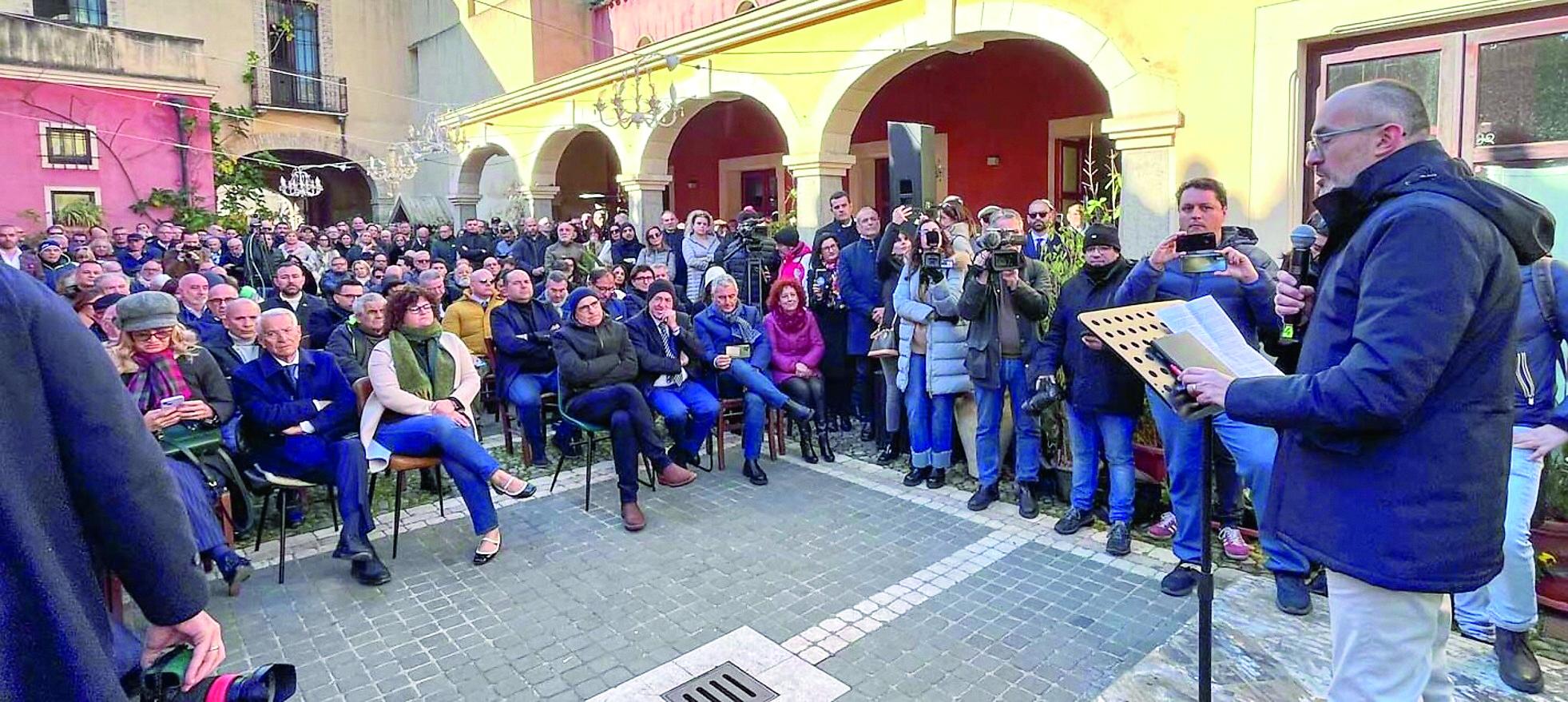 Candidature, Paolo Truzzu parla già da leader: «Sardisti e Lega, tornate a casa»