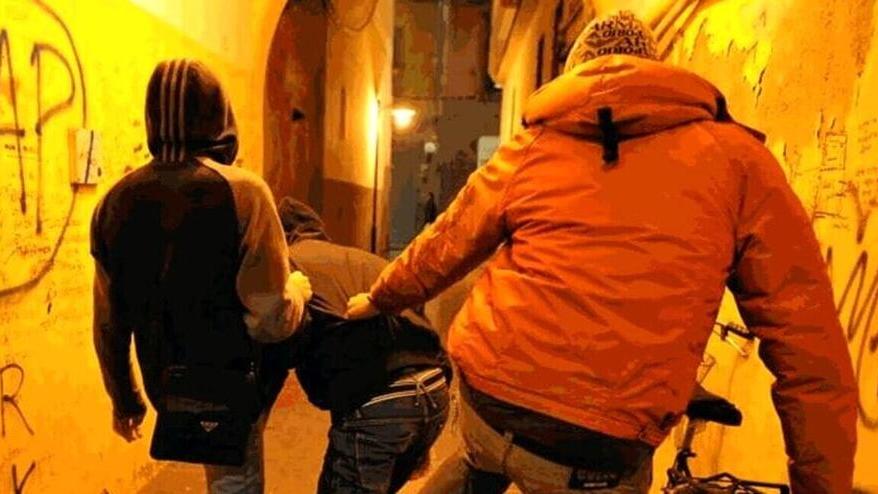 Modena, i residenti protestano: «Siamo ostaggi della baby gang»<br type="_moz" />

