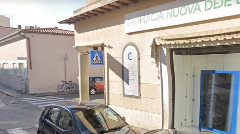Livorno, nuova aggressione di un pitbull: donna morsa fuori da una farmacia<br>