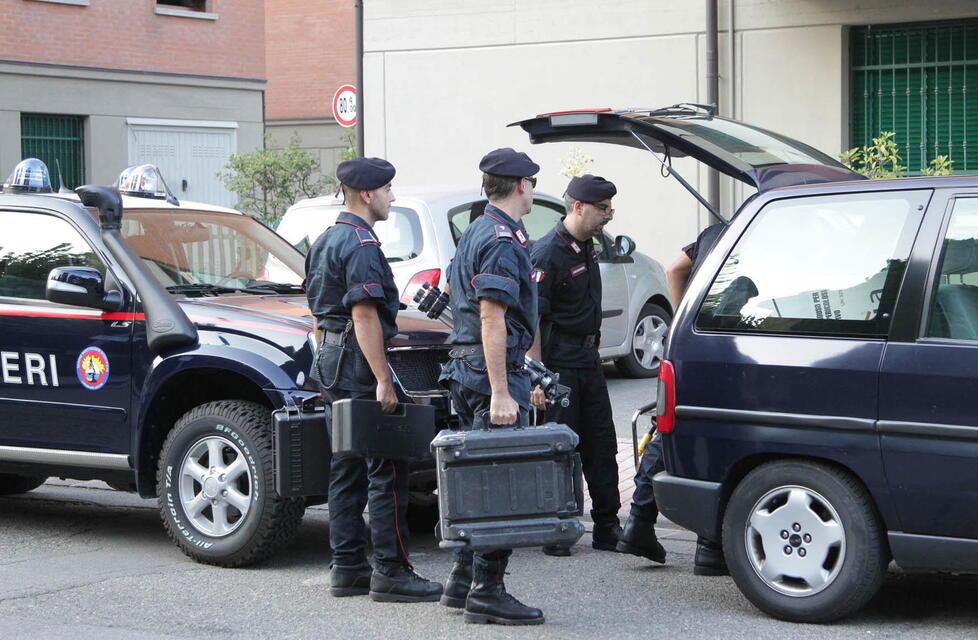 Carabinieri del reparto investigazioni scientifiche intervenuti per i rilievi tecnico-specialistici (foto d’archivio)