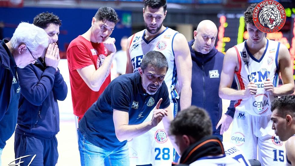 Coach Del Re durante un time out