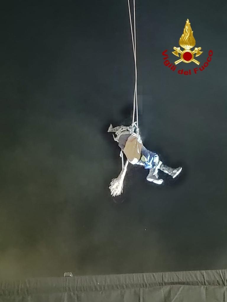 Alghero, è arrivata la befana dei vigili del fuoco