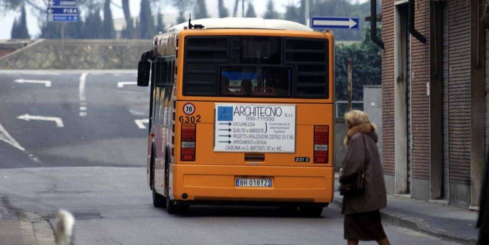 Pontedera, baby gang a scuola e sull’autobus: «Mi hanno offeso e preso a sputi»<br>
