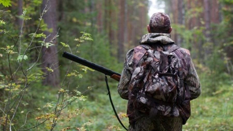 Cade in un dirupo durante una battuta di caccia a Villa San Pietro: grave un 24enne