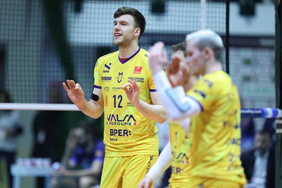 Modena Volley riparte, ma che fatica