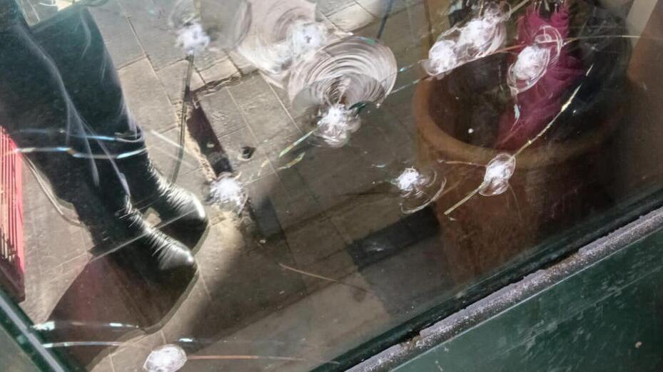 Pisa, tentano l'irruzione in panetteria: «Più controlli alla stazione la notte»<br>