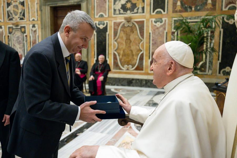 
	Il presidente dell'Intergremio, Fabio Madau, all'udienza di papa Francesco

