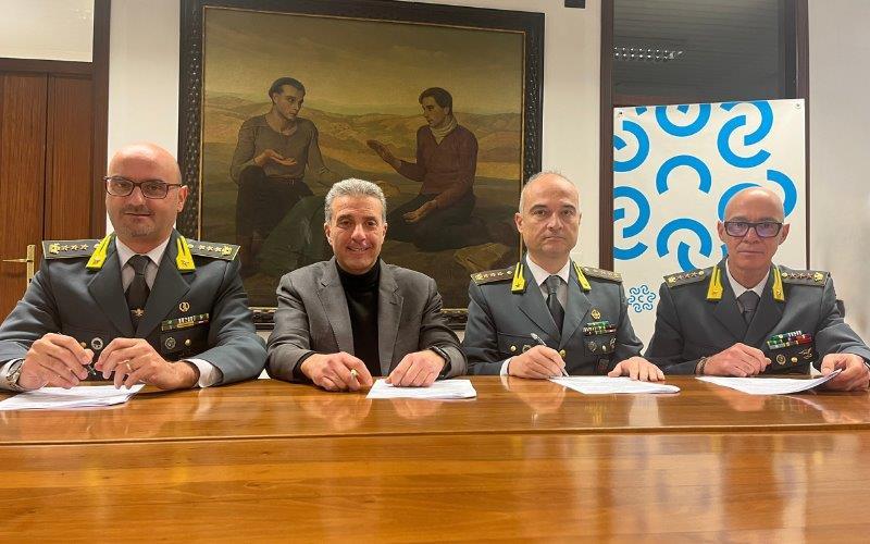 Lucca, accordo Camera di commercio e Guardia di finanza per combattere la contraffazione
