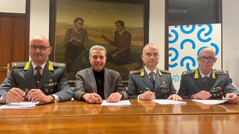 Lucca, accordo Camera di commercio e Guardia di finanza per combattere la contraffazione