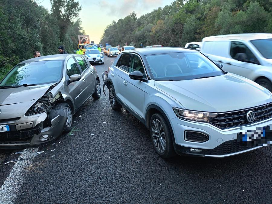 Scontro fra due auto sulla 131 all’ingresso di Sassari, un ferito