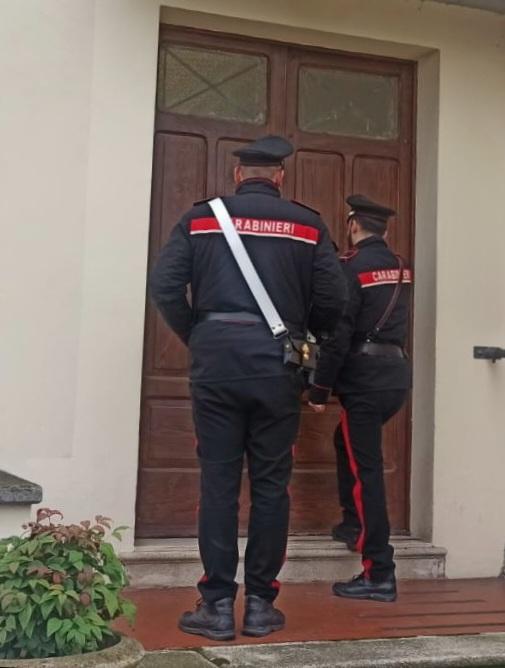 Fabbrico, vanno a fare le pulizie, ma svaligiano la casa